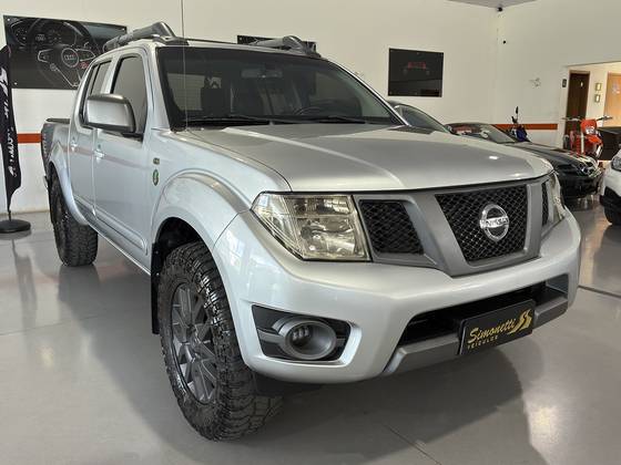 NISSAN FRONTIER 2.5 SL 10 ANOS 4X4 CD TURBO ELETRONIC DIESEL 4P AUTOMÁTICO